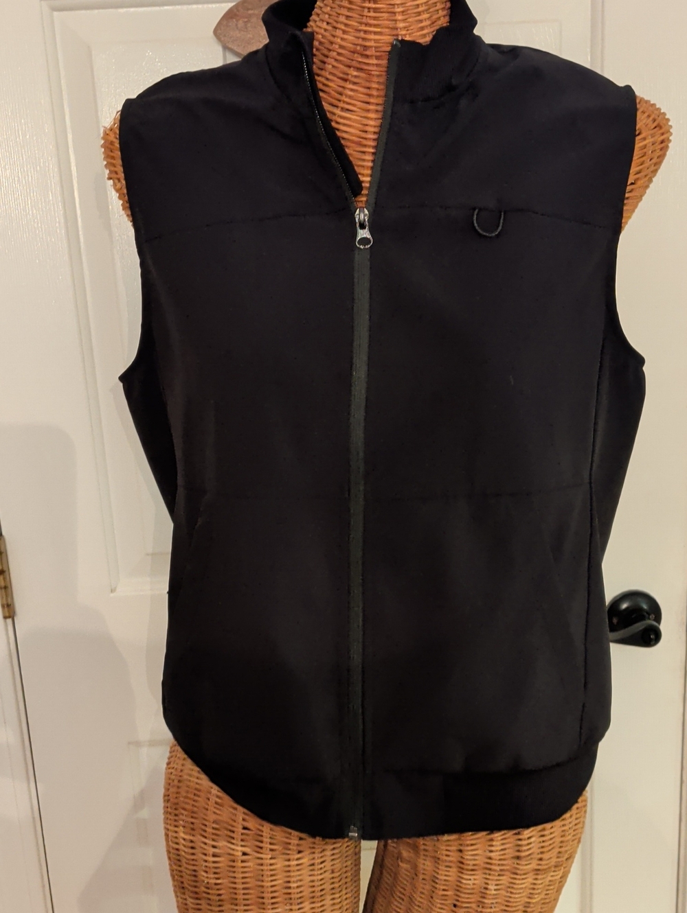 CozyFit Women's Black Vest Size Large Like New